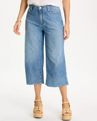 Chico's / Lightweight Wide-Leg Capri Jeans