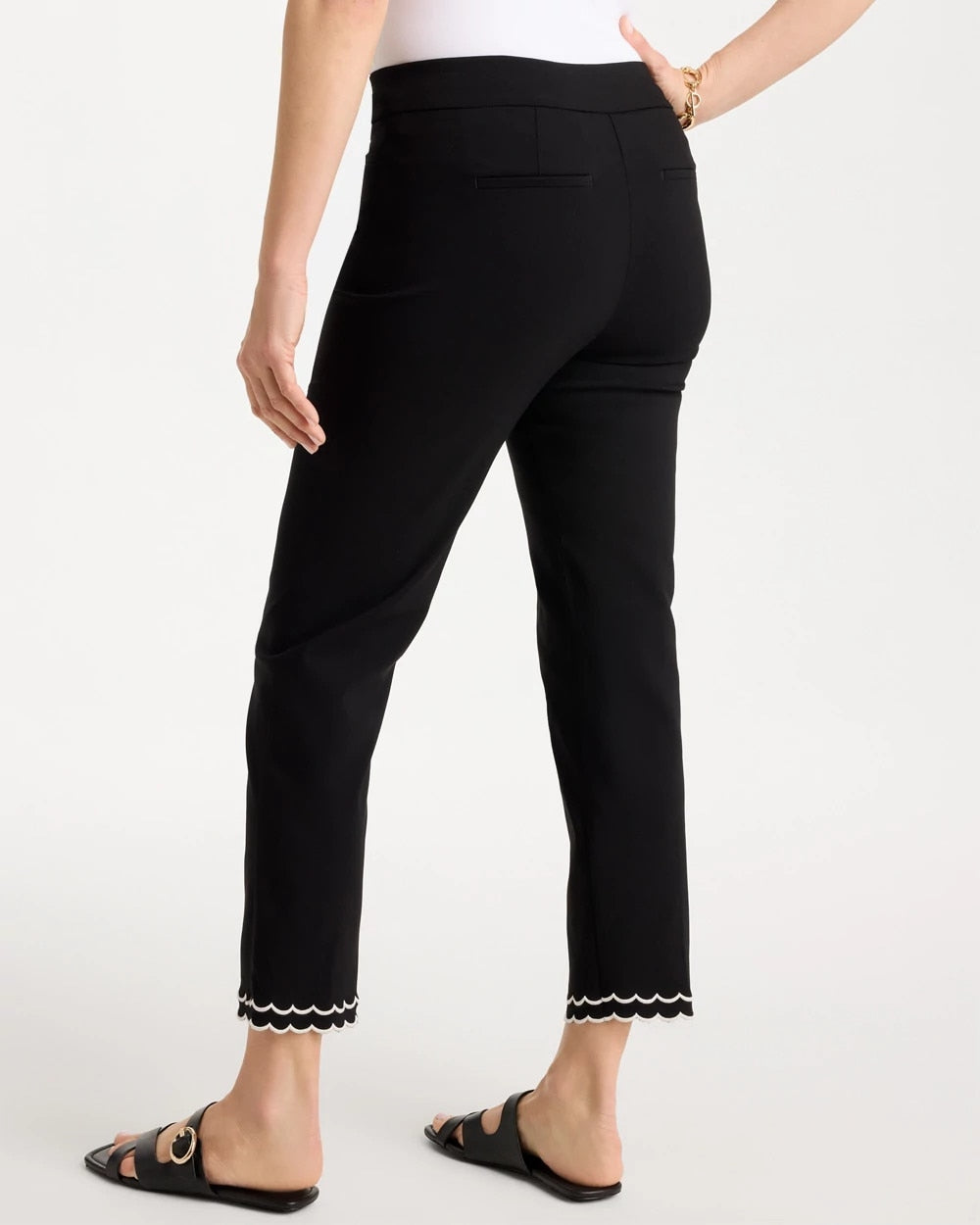 Chico's US - Contrast Scallop Brigitte™ Slim Crop Pant