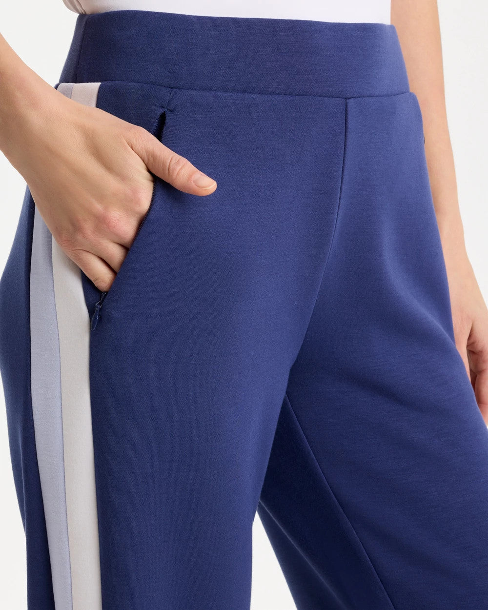 Chico's Discount - Zenergy® Soft Contrast Crop Pants