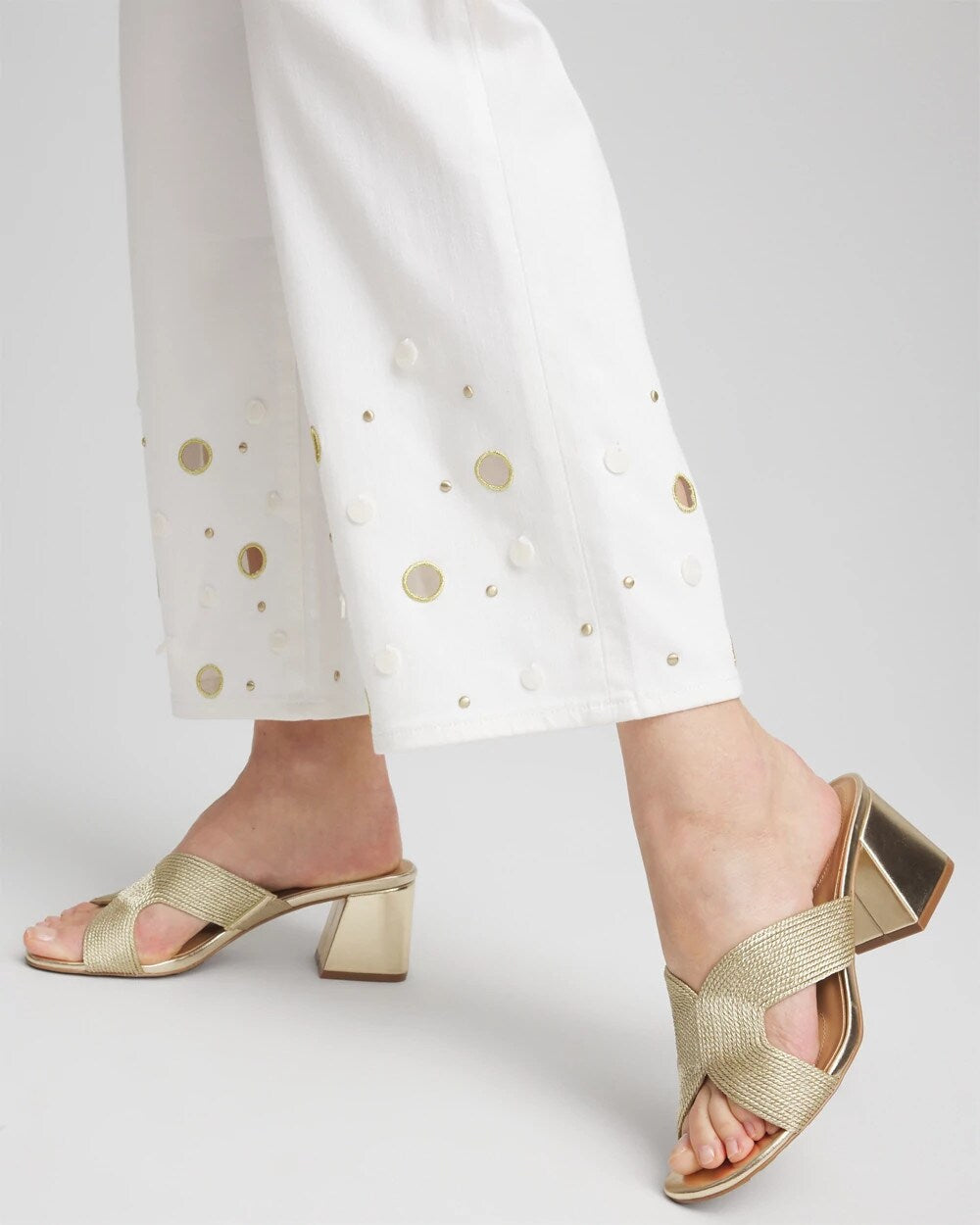 Chico's / Pull-On Embellished Straight-Leg Cropped Jeans